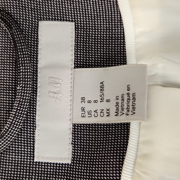 H&M darker gray blazer worn once - Picture 5 of 6